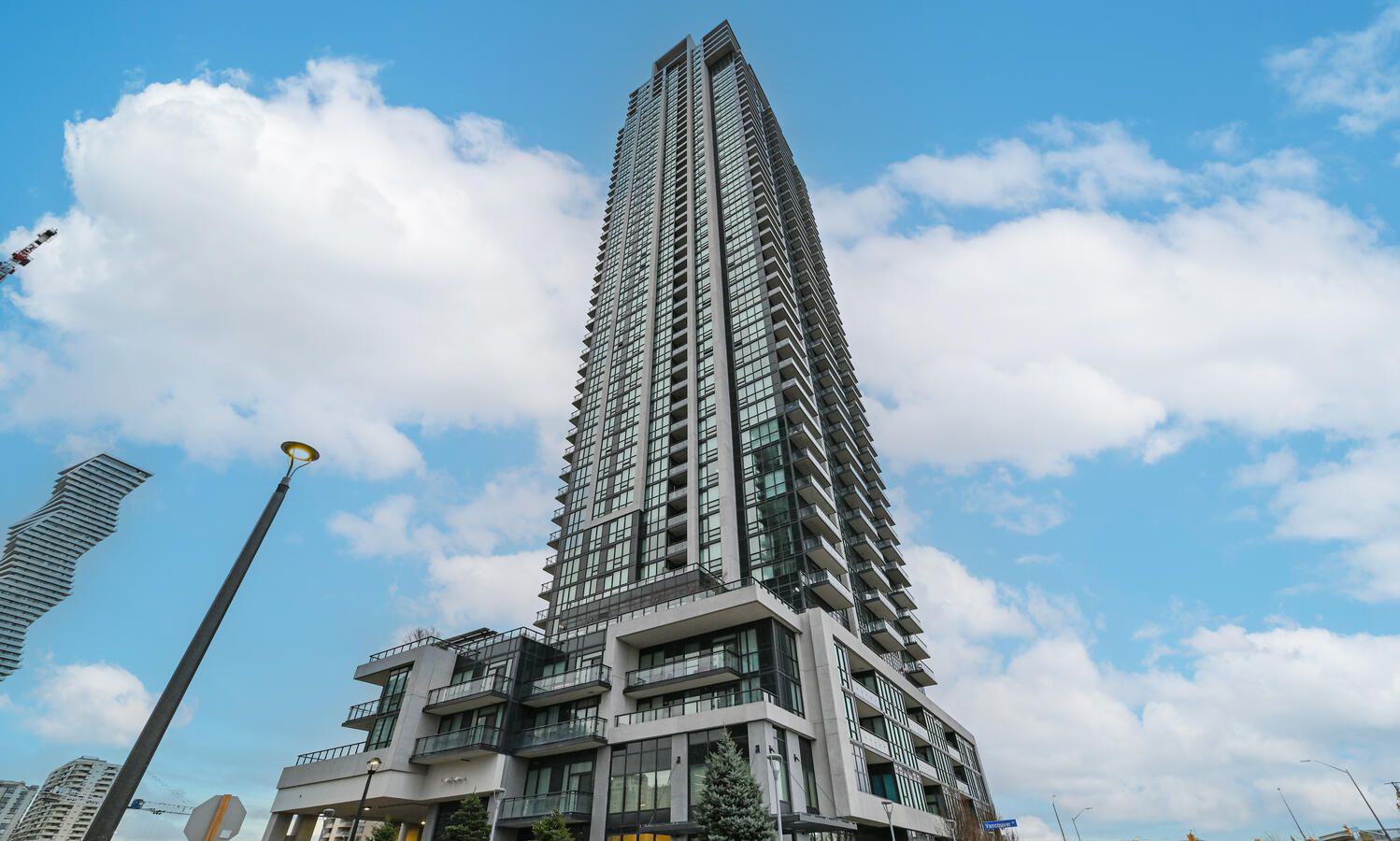 Exterior Side — Pinnacle Grand Park II Condos, Mississauga, Toronto