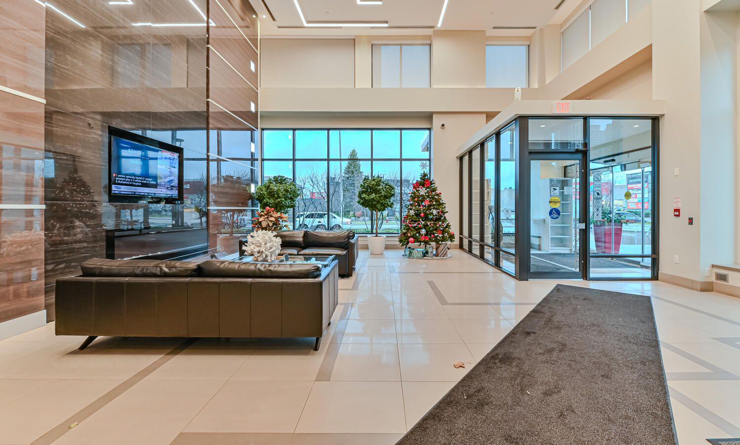 Lobby — Pinnacle Grand Park II Condos, Mississauga, Toronto