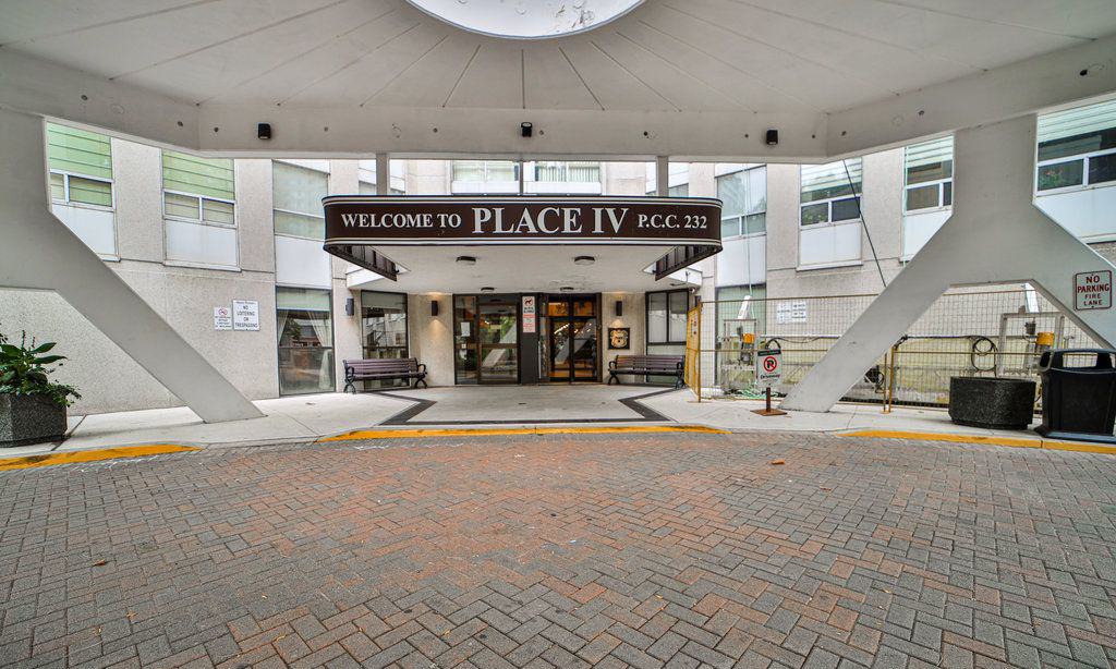 Entrance — Place IV Condos, Mississauga, Toronto