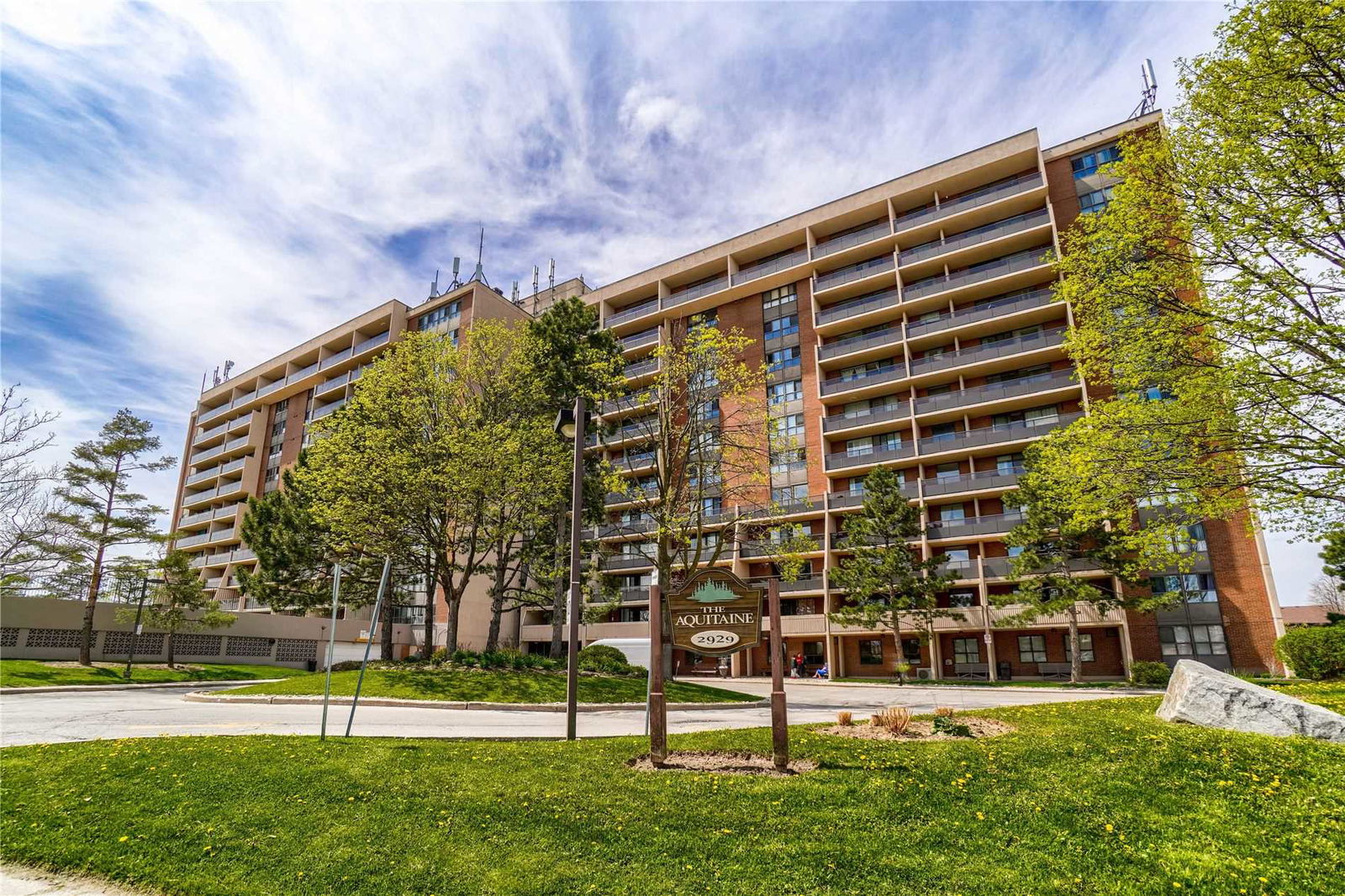 The Aquitaine Condos, Mississauga, Toronto