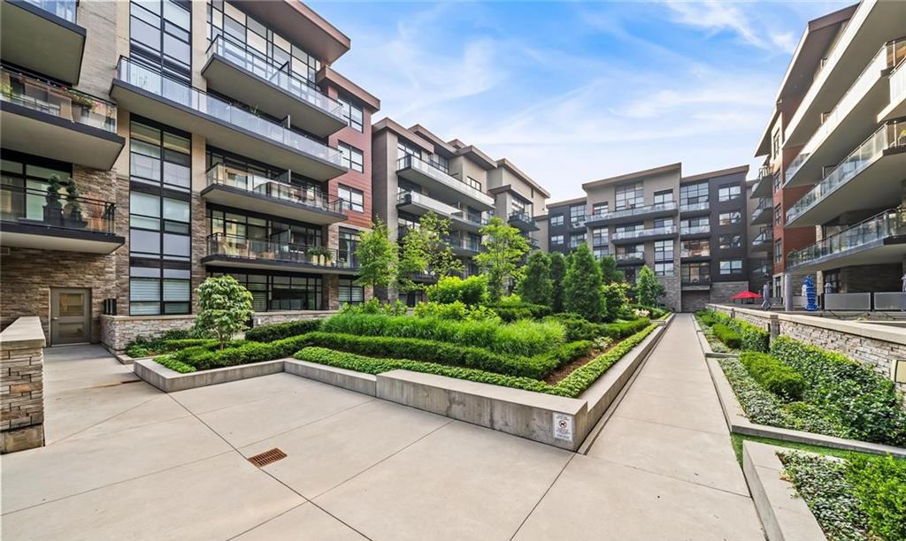 Exterior — The Craftsman Condos, Mississauga, Toronto