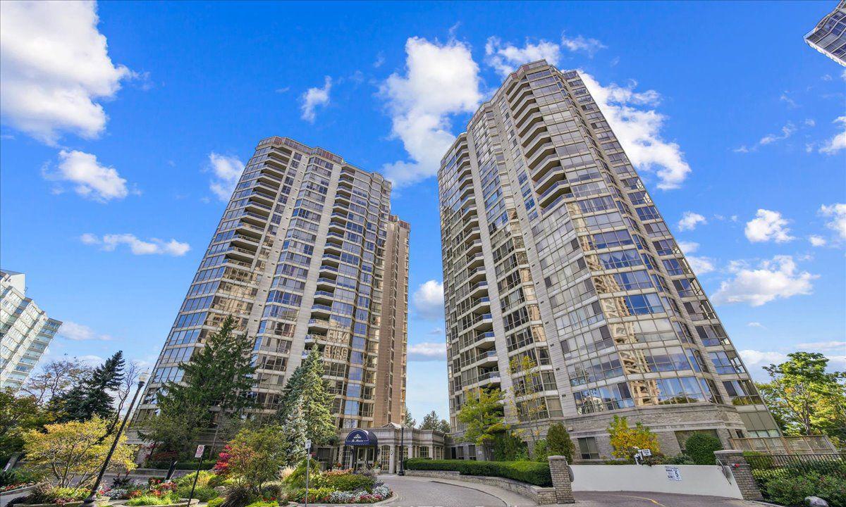 Exterior Side — The Mansion Condos, Mississauga, Toronto