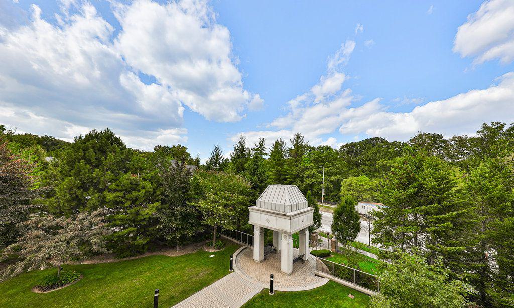 Skyline — The Palace Condos, Mississauga, Toronto