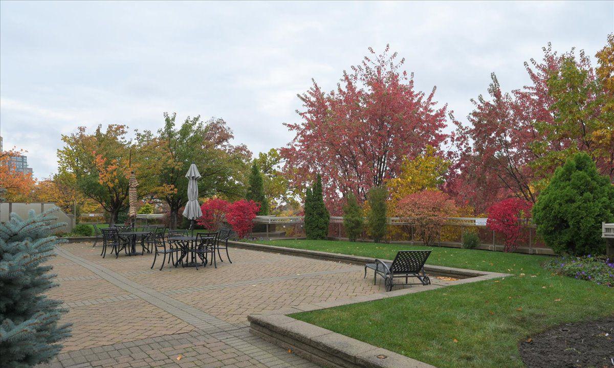 Patio — The Palace Condos, Mississauga, Toronto