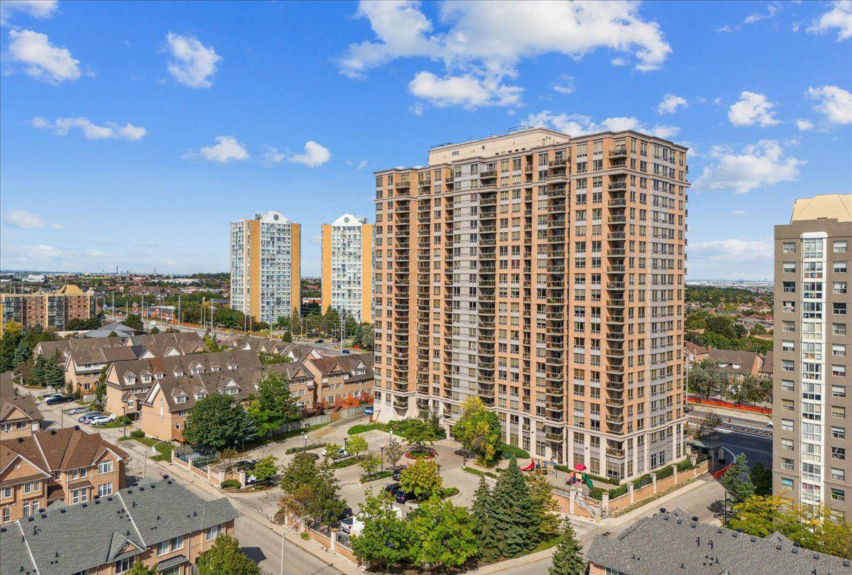 Exterior Side — The Residences of Strathaven Condos, Mississauga, Toronto