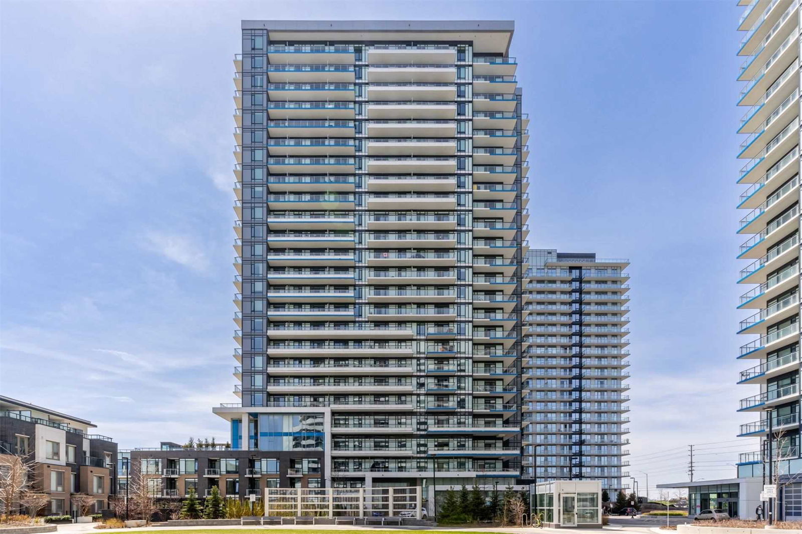 The West Tower Condos, Mississauga, Toronto