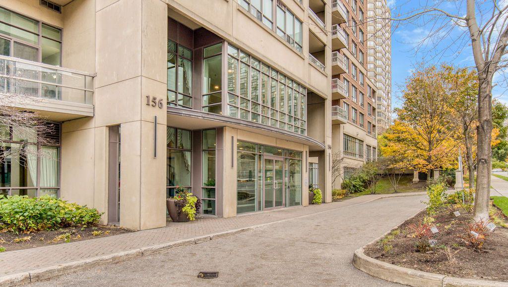 Entrance — Tiara Condos, Mississauga, Toronto