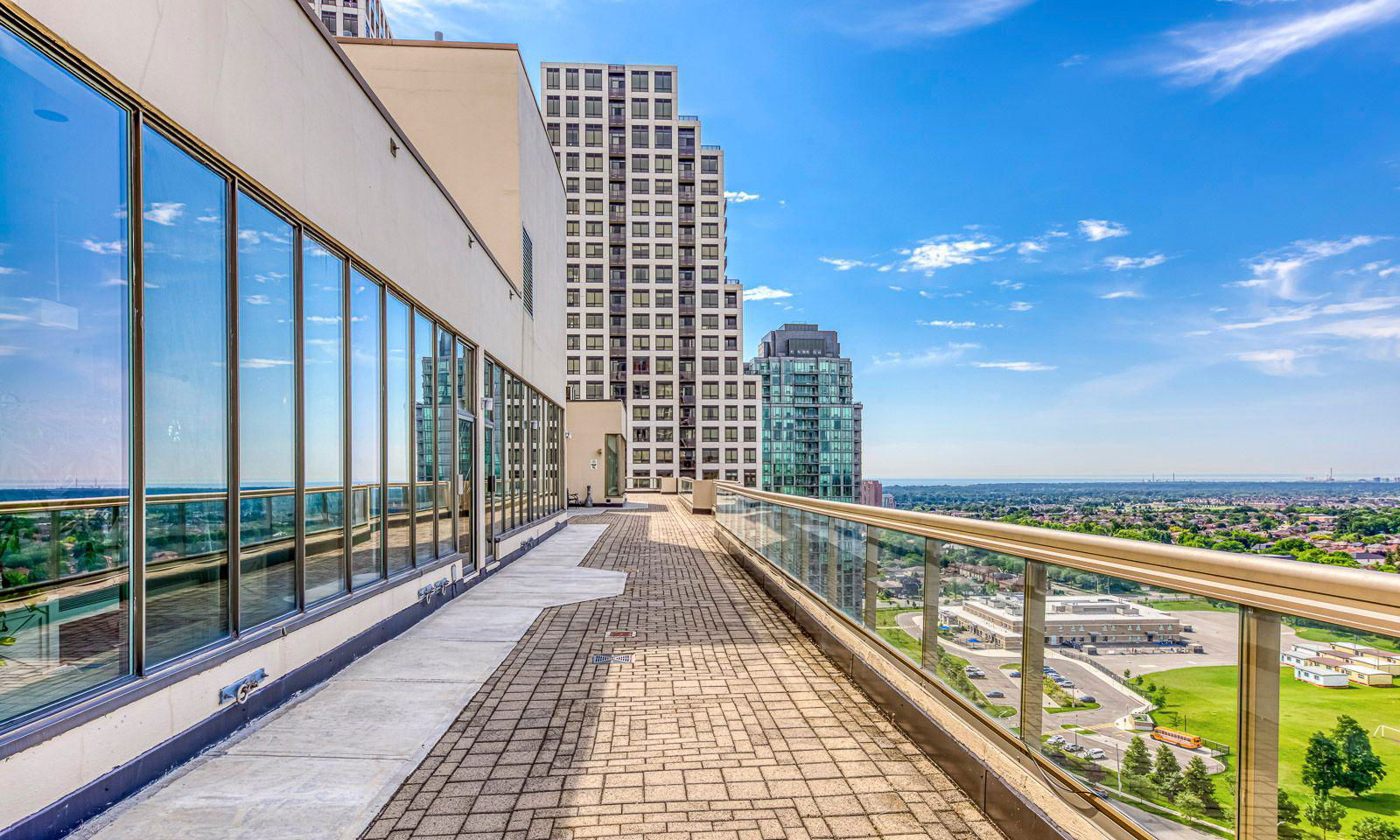 Rooftop Deck — Towne Two Condos, Mississauga, Toronto