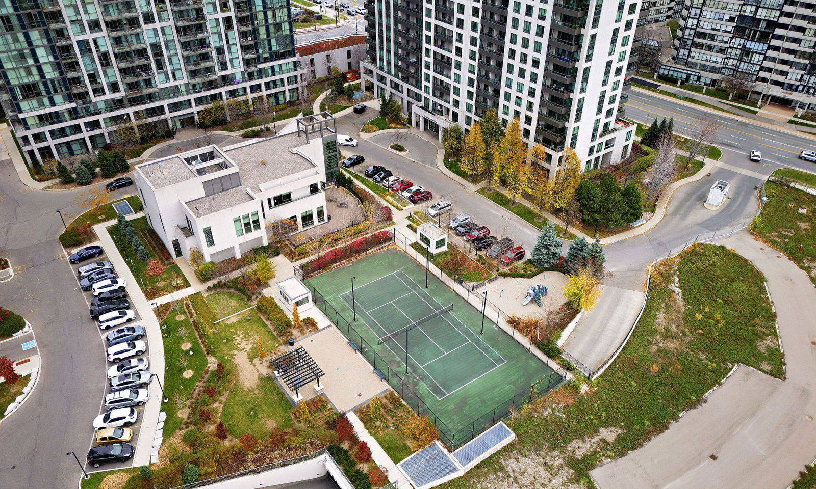 Tennis — Universal Condos, Mississauga, Toronto