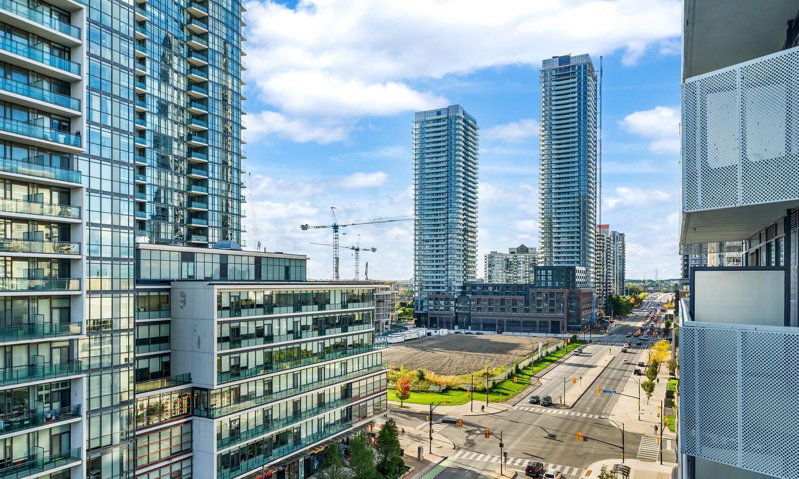 Wesley Tower at Daniels City Centre Condos, Mississauga, Toronto