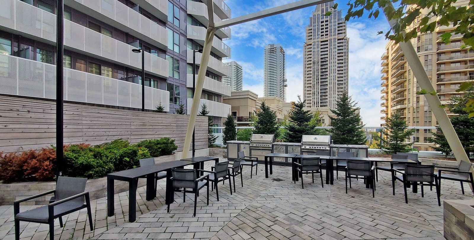 BBQ — Wesley Tower at Daniels City Centre Condos, Mississauga, Toronto