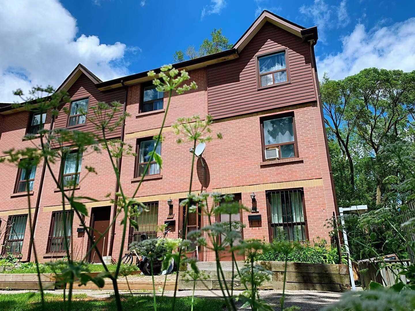 275 Broadview Ave Townhomes, East End, Toronto