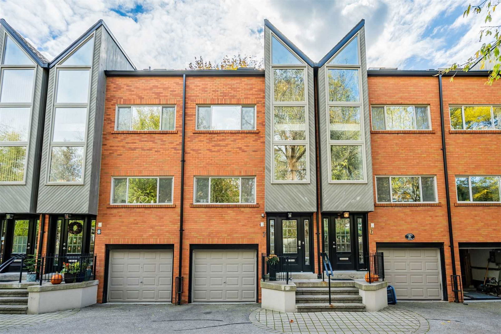 Woodbine Mews Townhomes, East End, Toronto