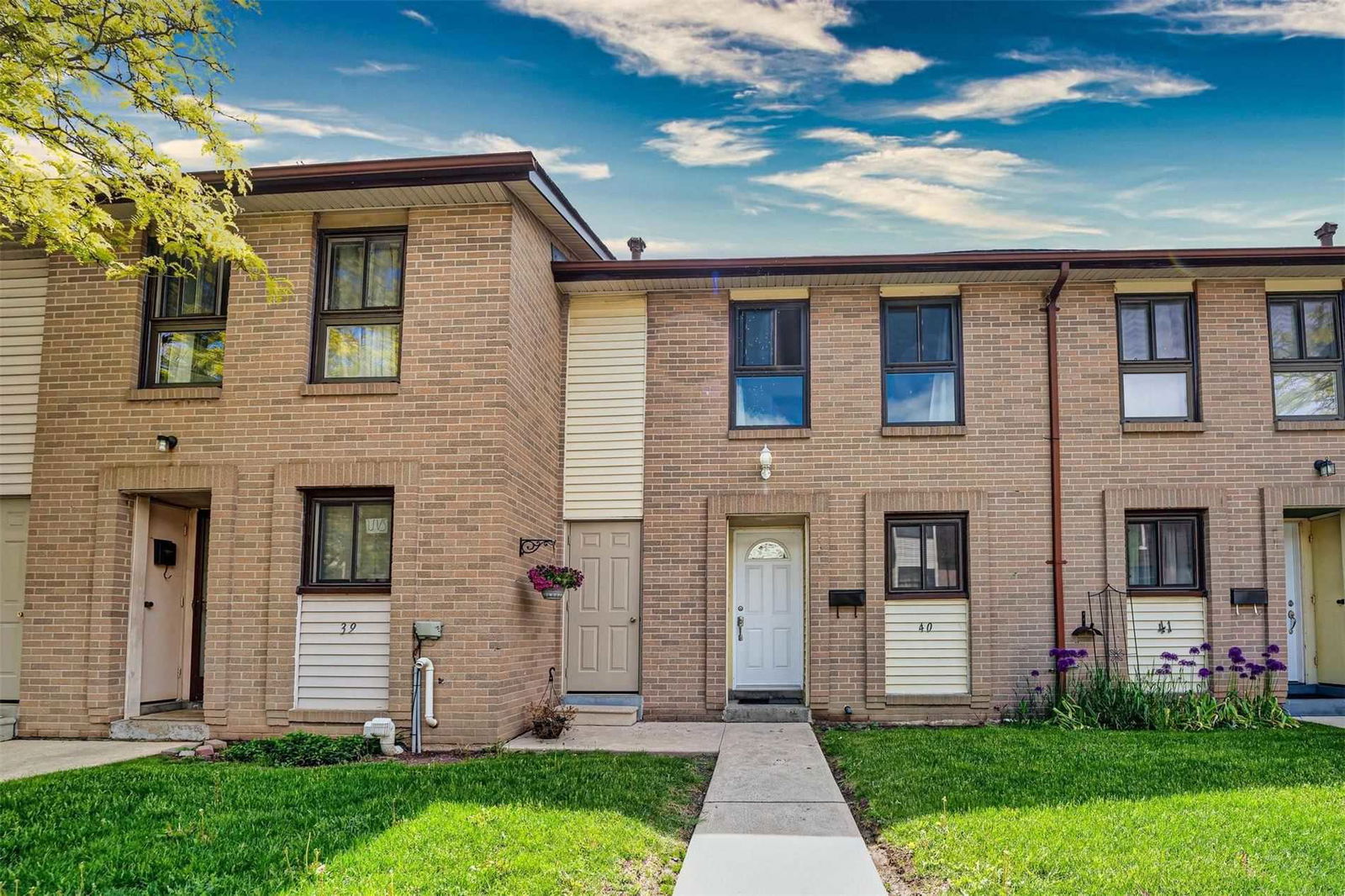 46 Dearbourne Townhomes, Brampton, Toronto