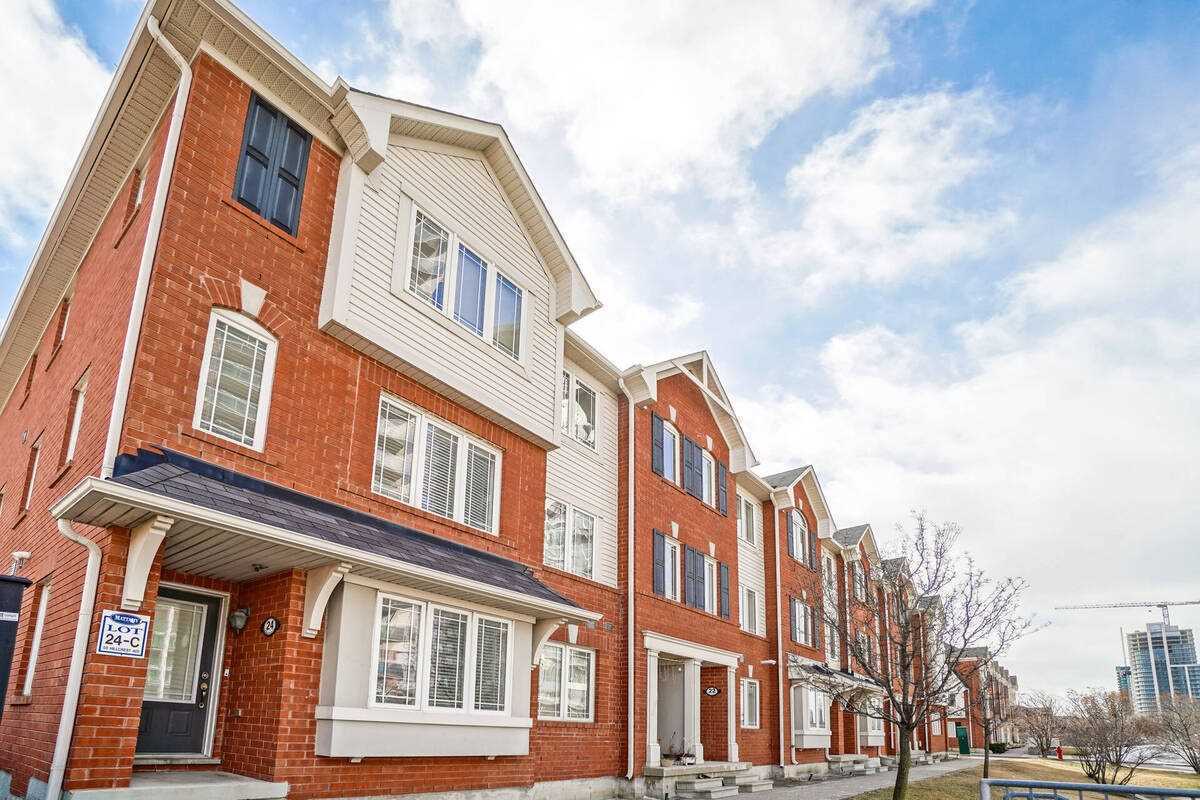 50 Hillcrest Ave Townhomes, Brampton, Toronto