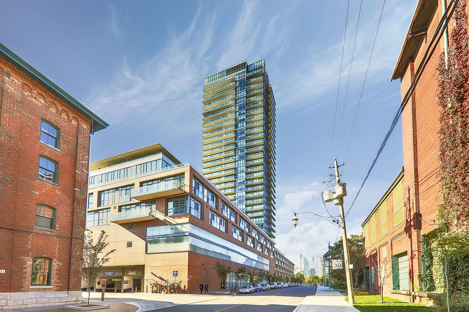 Exterior — Pure Spirit Lofts, Downtown, Toronto