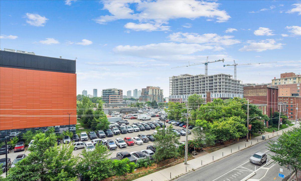 Skyline — Pure Spirit Lofts, Downtown, Toronto