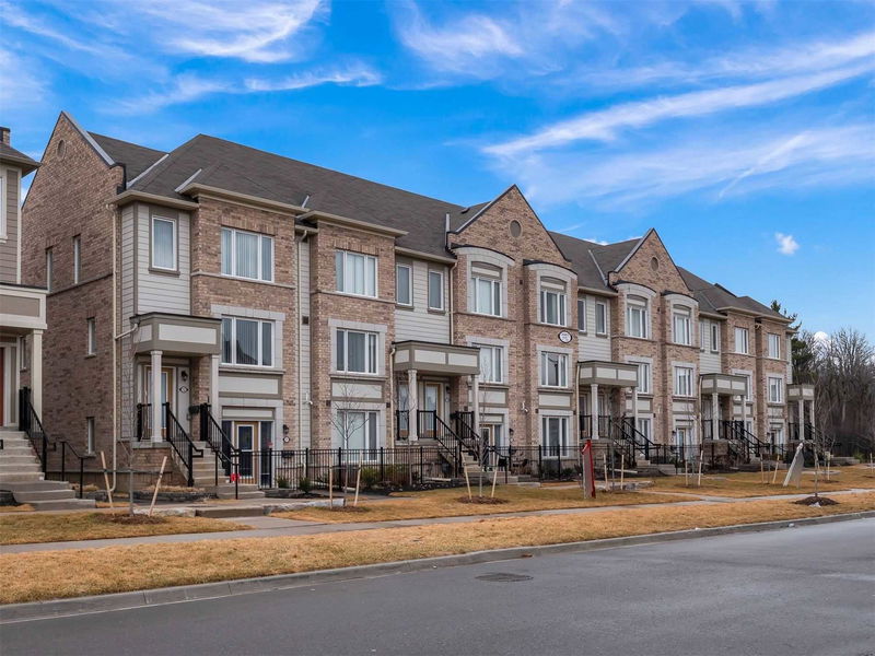 Beckenrose Court Townhomes