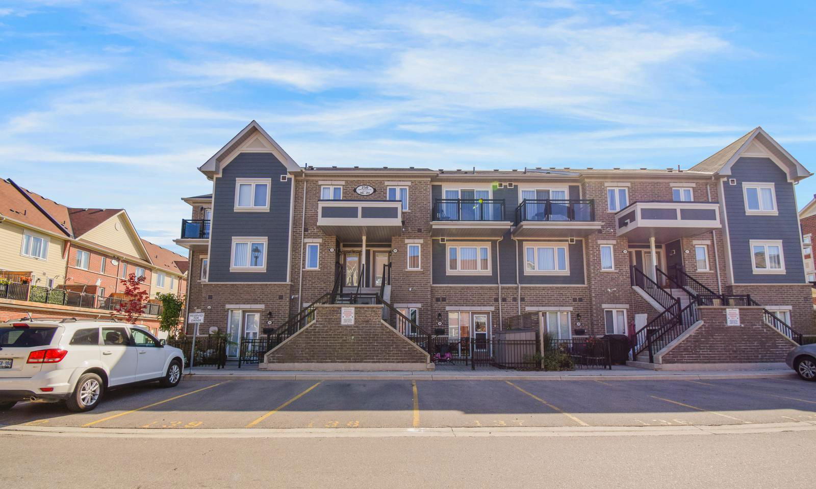 Sunny Meadow Townhomes, Brampton, Toronto