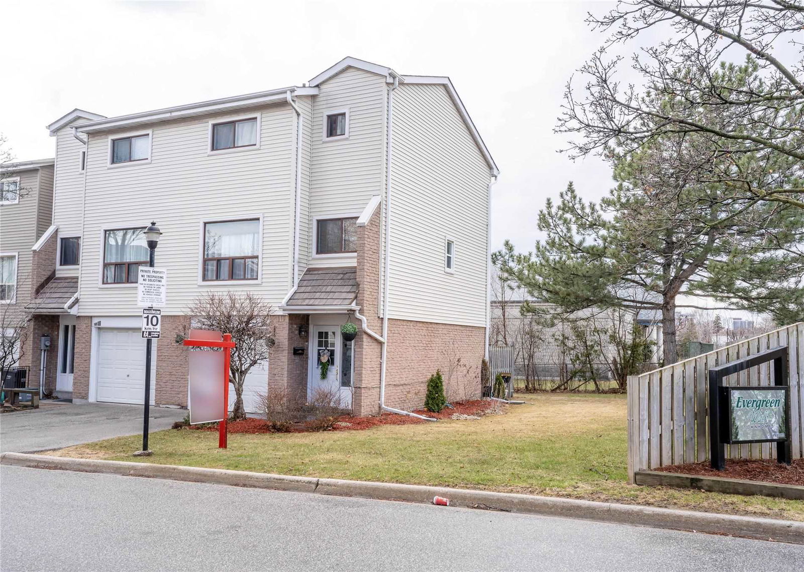 Evergreen Walk Townhomes, Brampton, Toronto