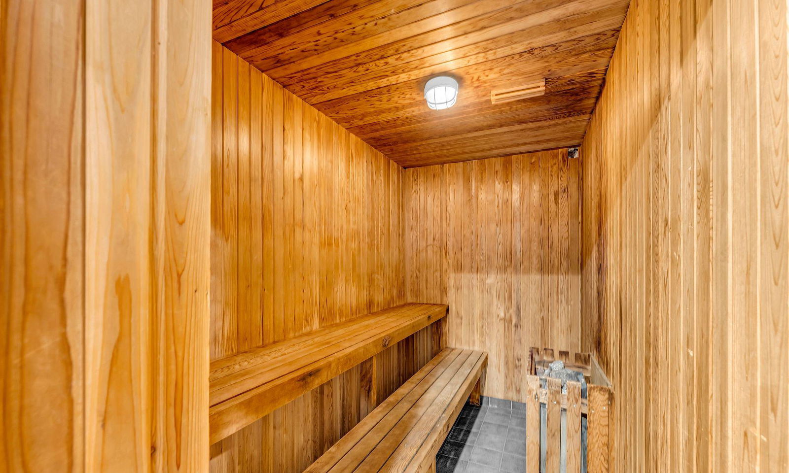 Sauna — Laurelcrest Condos, Brampton, Toronto