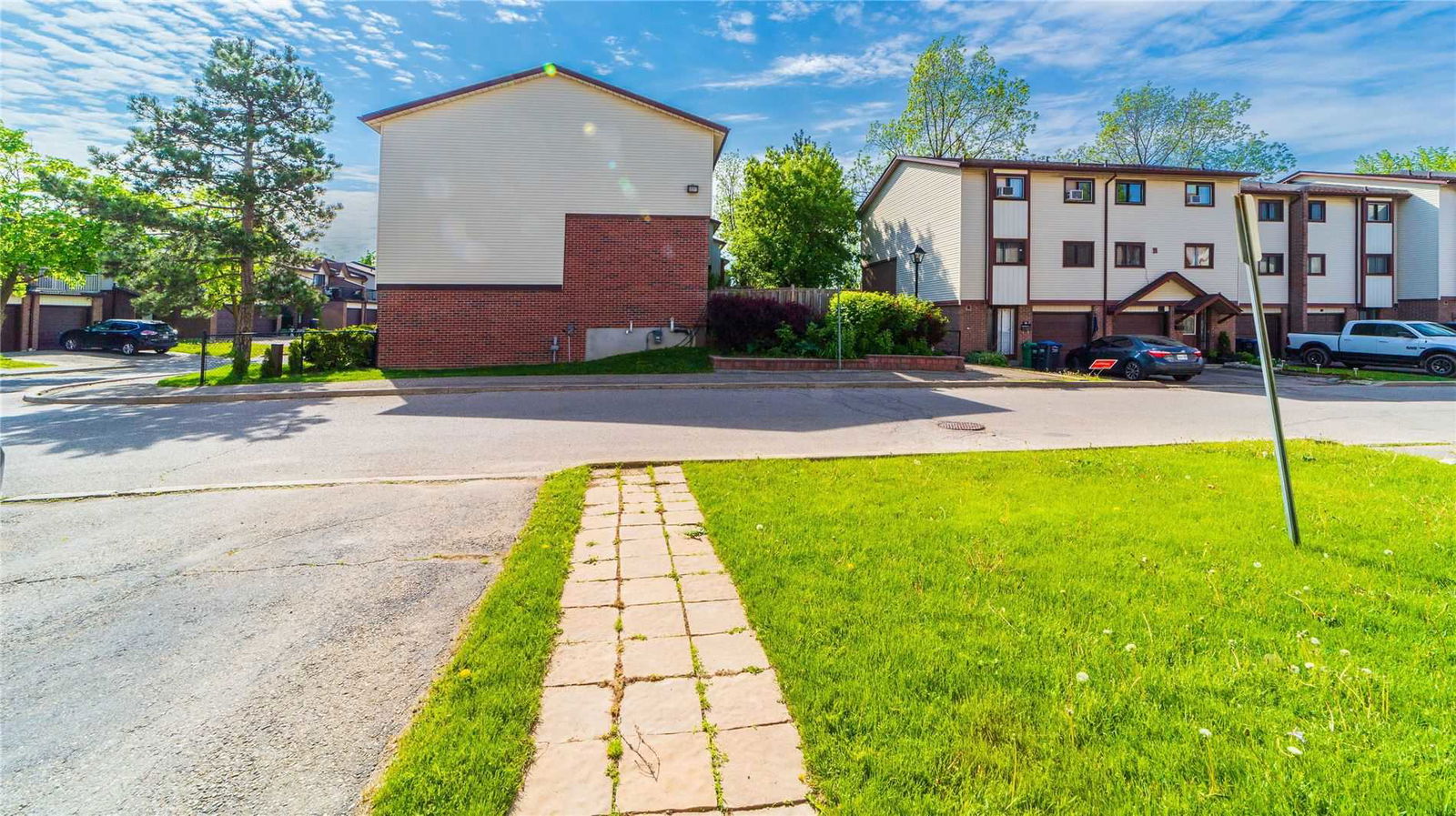 Mccallum Court Townhomes, Brampton, Toronto