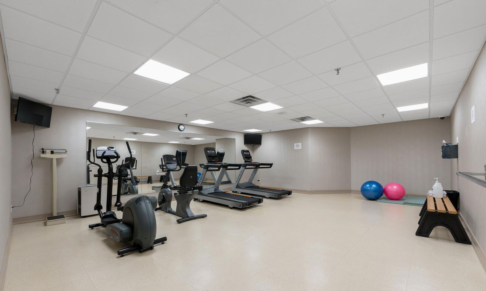 Gym — Pinnacle I Condos, Brampton, Toronto