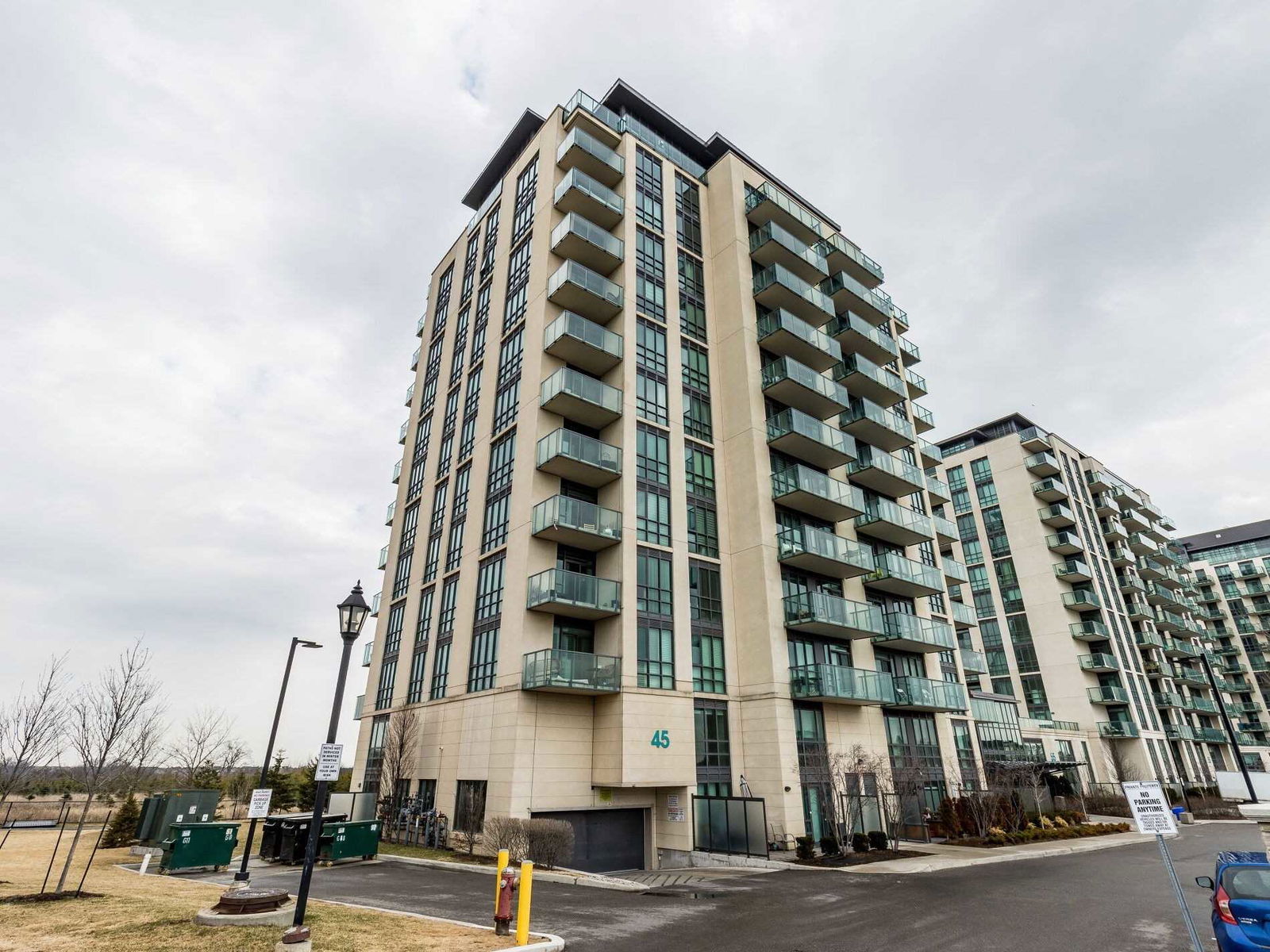 The Clarington Condos, Brampton, Toronto