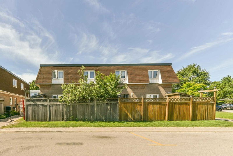 Town House Crescent Townhomes