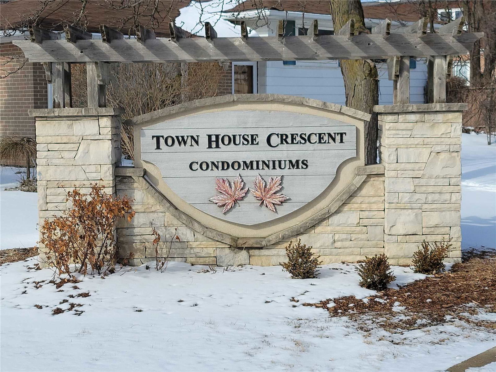 Town House Crescent Townhomes, Brampton, Toronto