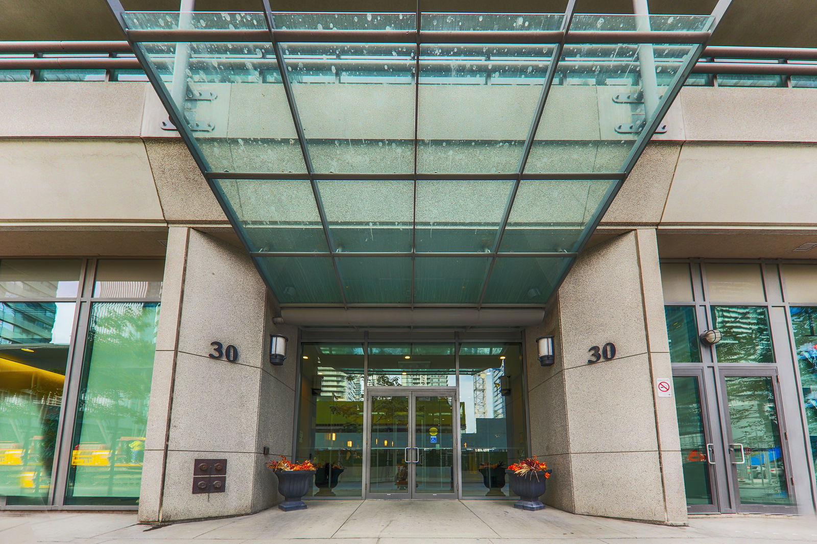 Entrance — Infinity I Condos, Downtown, Toronto