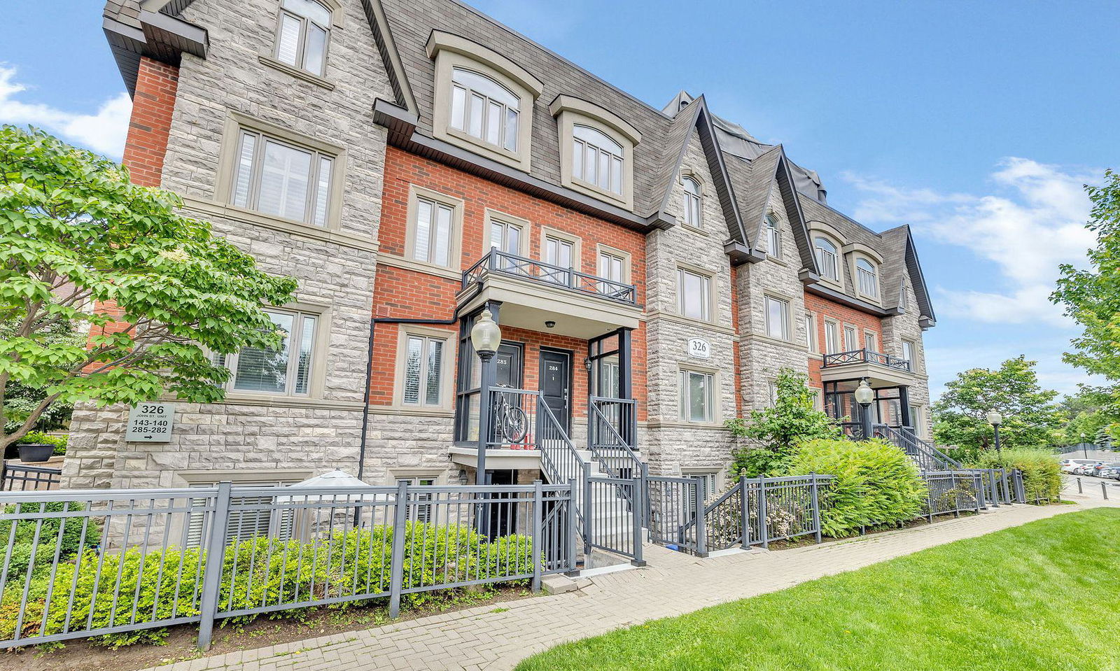 Exterior Side — The Bayview Villas Townhomes, Markham, Toronto