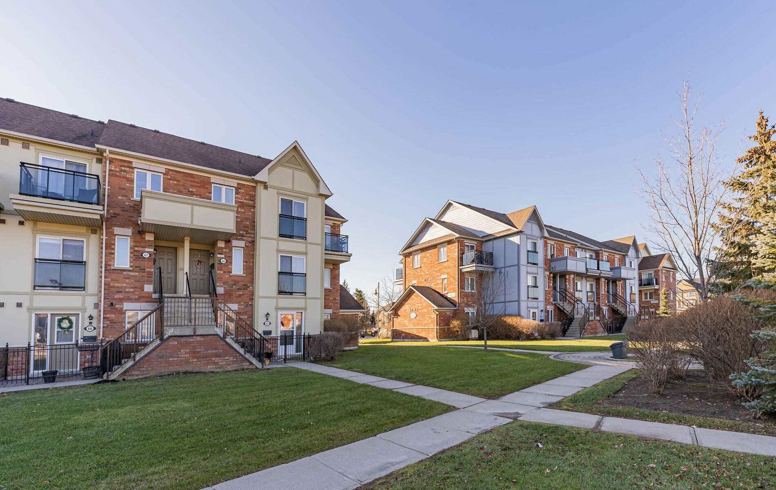 Chancery Road & Bur Oak Ave Townhomes, Markham, Toronto