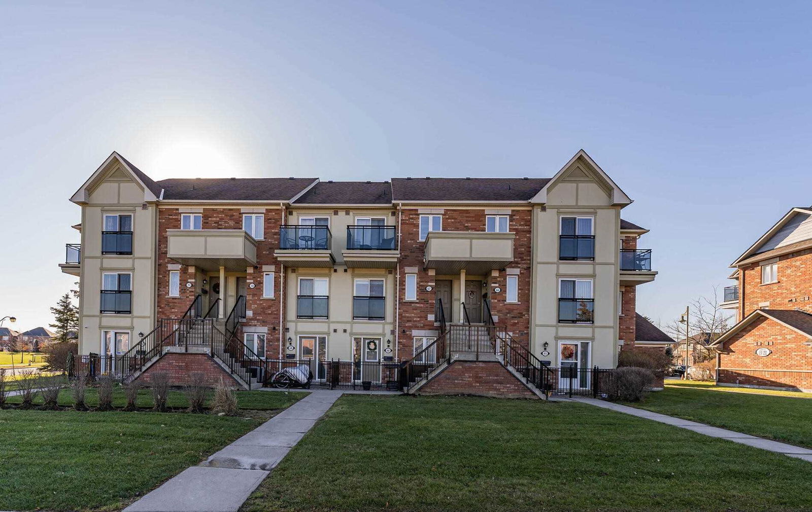 Chancery Road & Bur Oak Ave Townhomes, Markham, Toronto