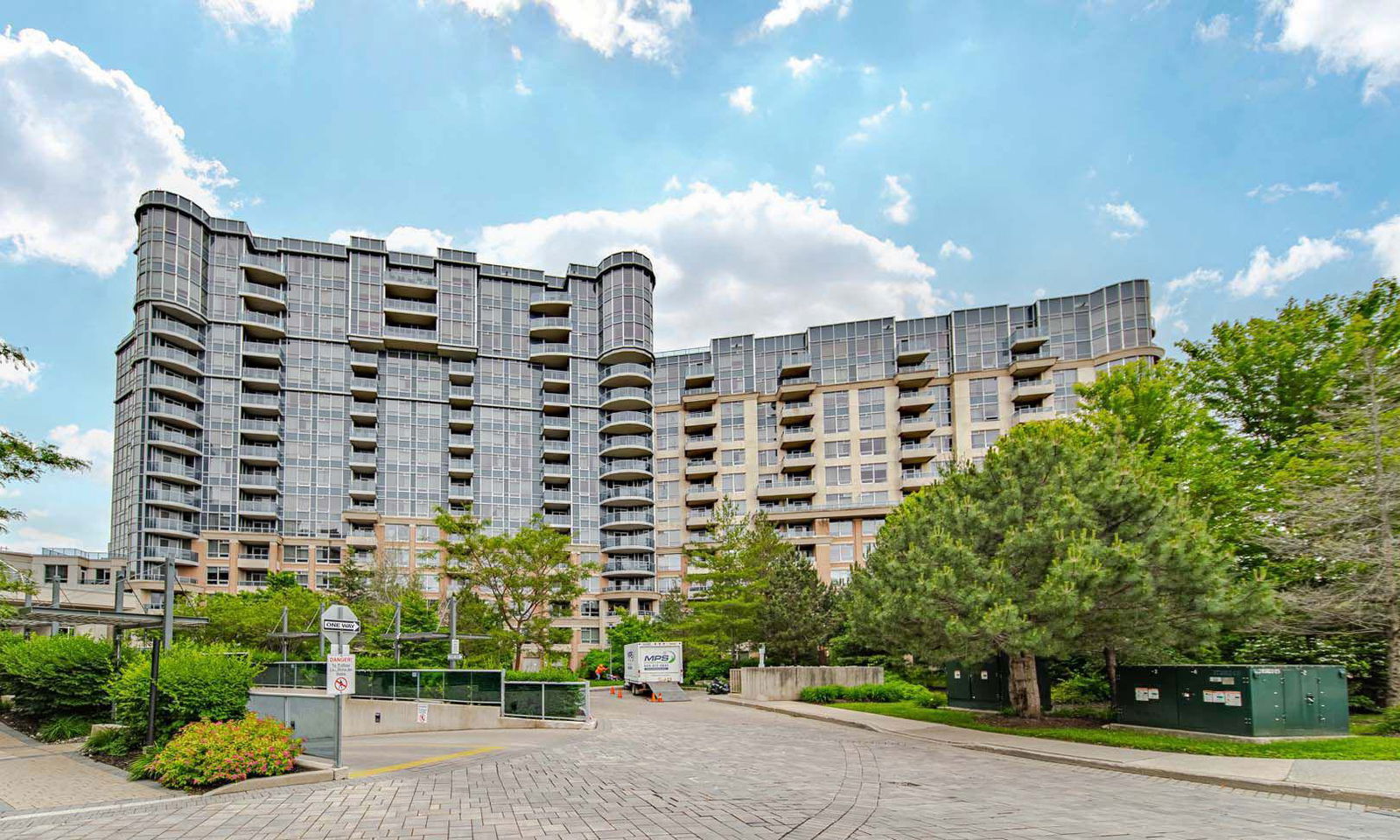 Exterior Side — Circa II Condos, Markham, Toronto