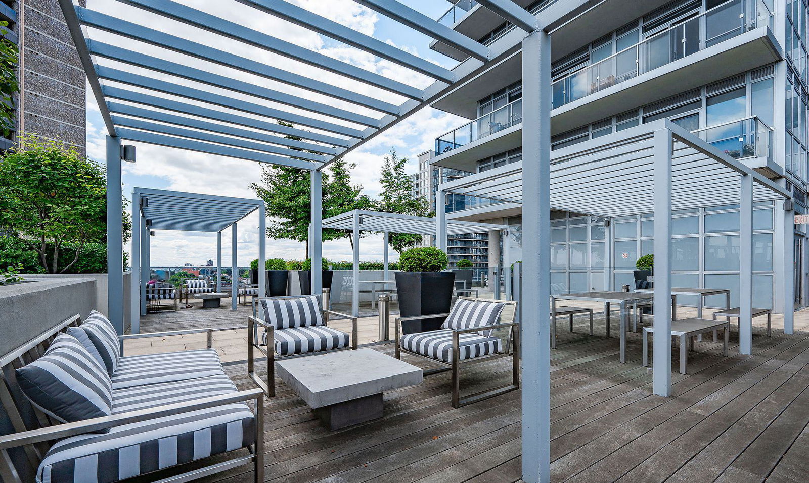 Rooftop Deck — Rise Condos, Midtown, Toronto