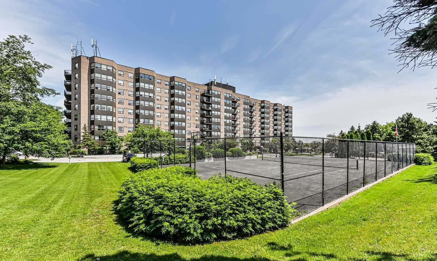 Exterior — Hampton Green Condos, Markham, Toronto