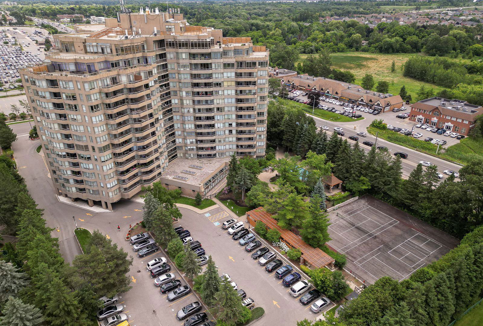 Hunt Club Condos, Markham, Toronto