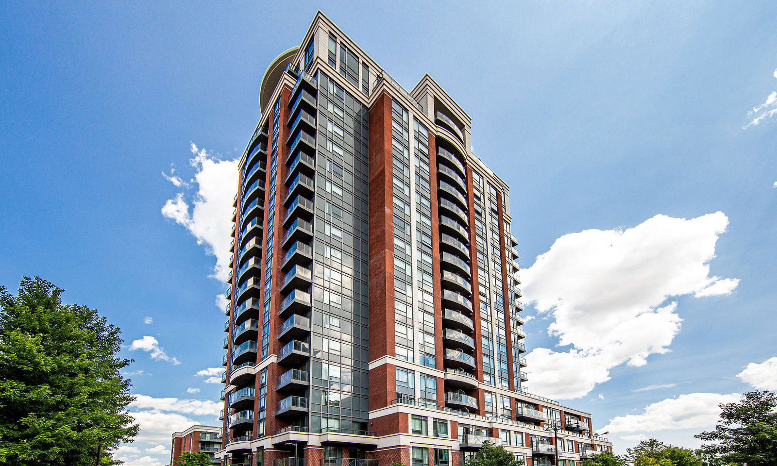 Exterior Side — Riverpark Condos, Markham, Toronto