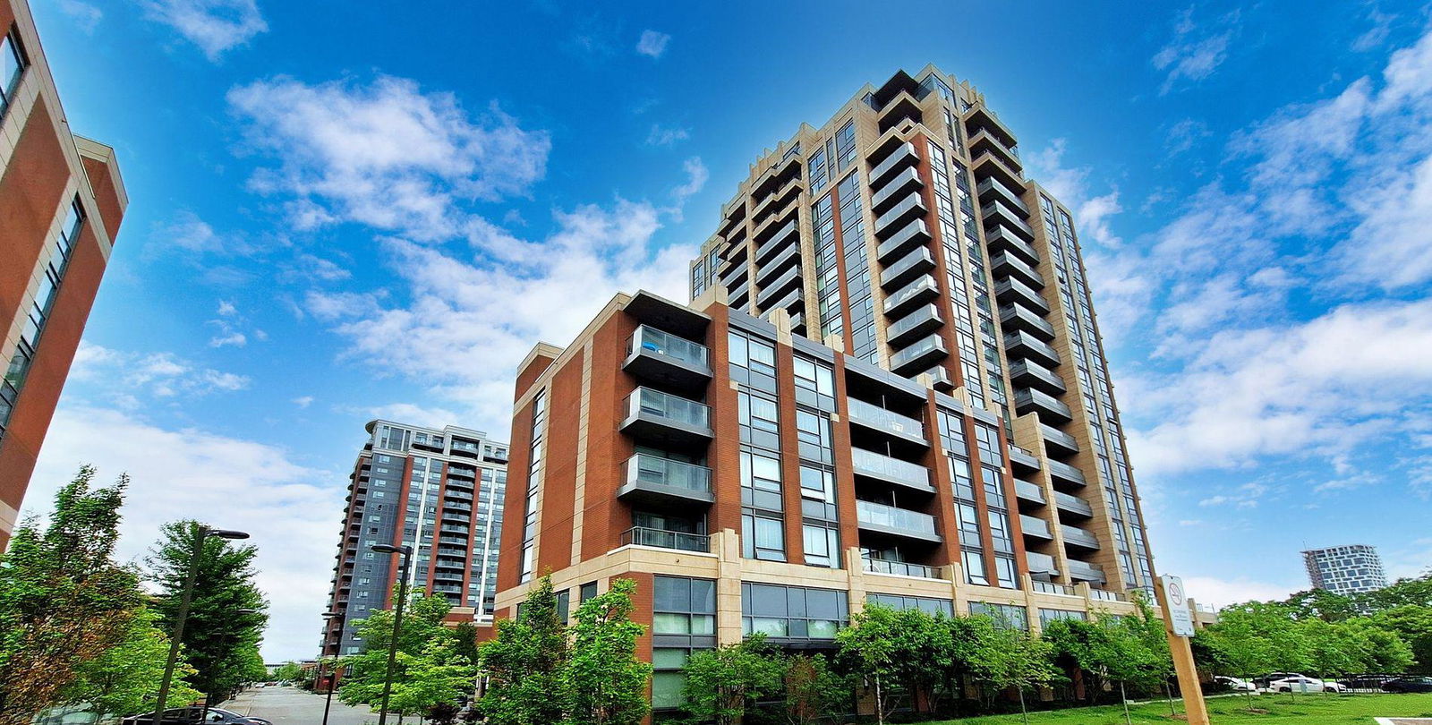 Exterior Side — Riverwalk Condos, Markham, Toronto