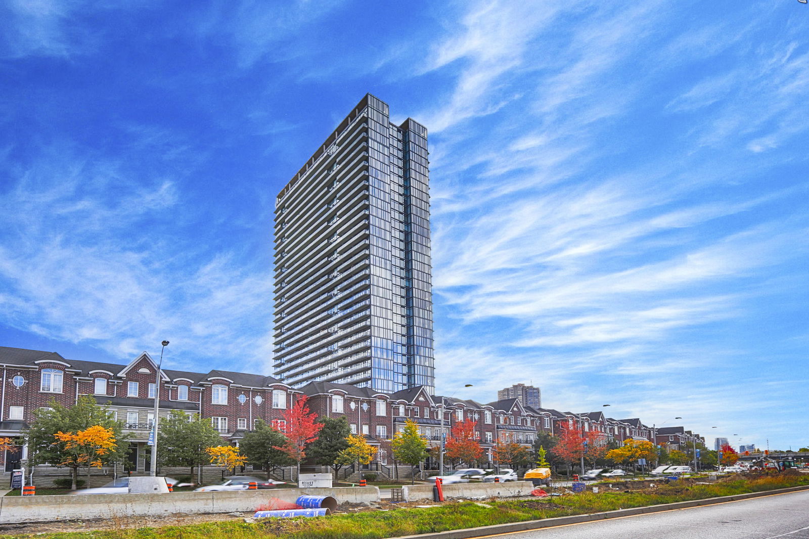 Exterior — NXT II Condos, West End, Toronto