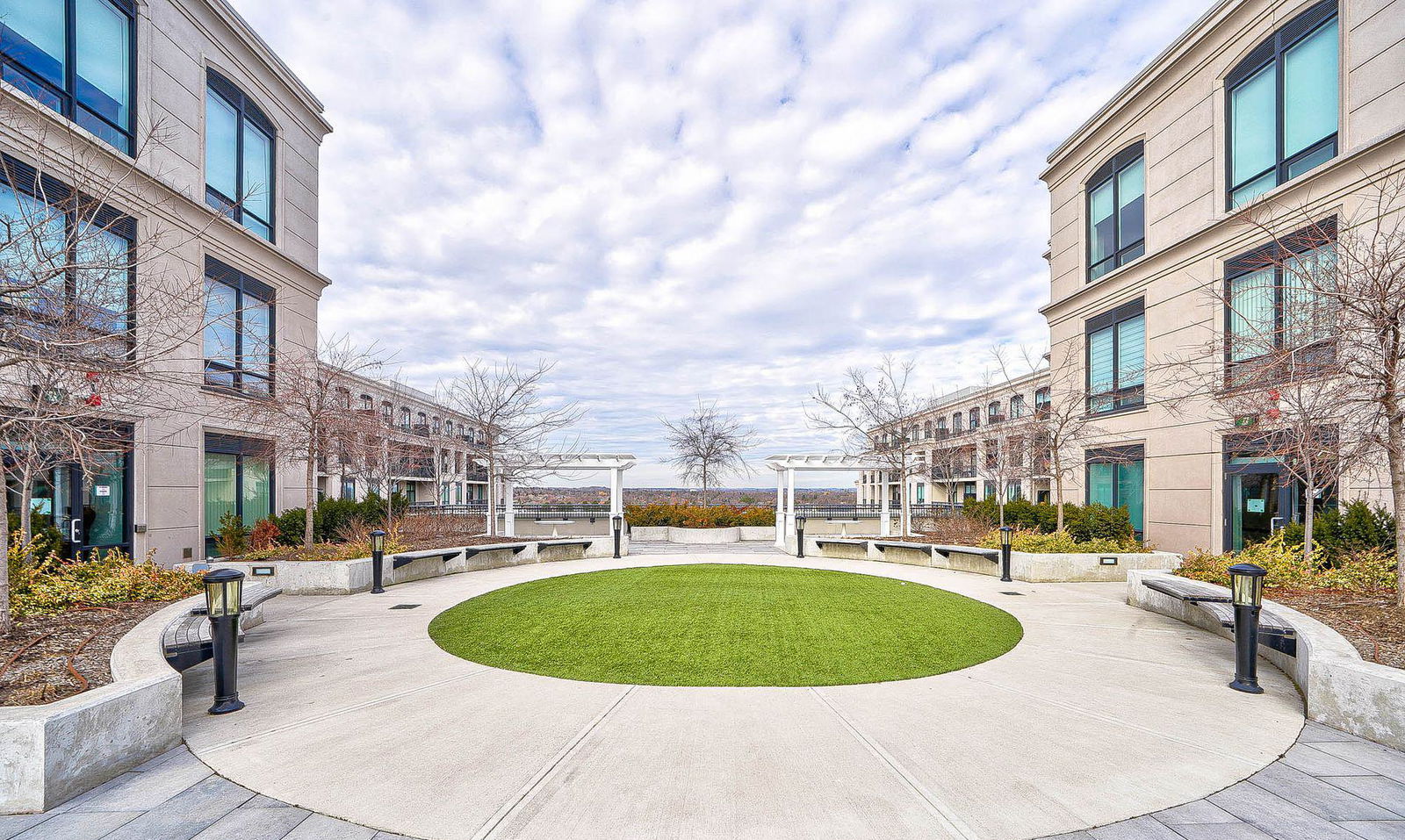 Patio — Unionville Gardens Condos, Markham, Toronto