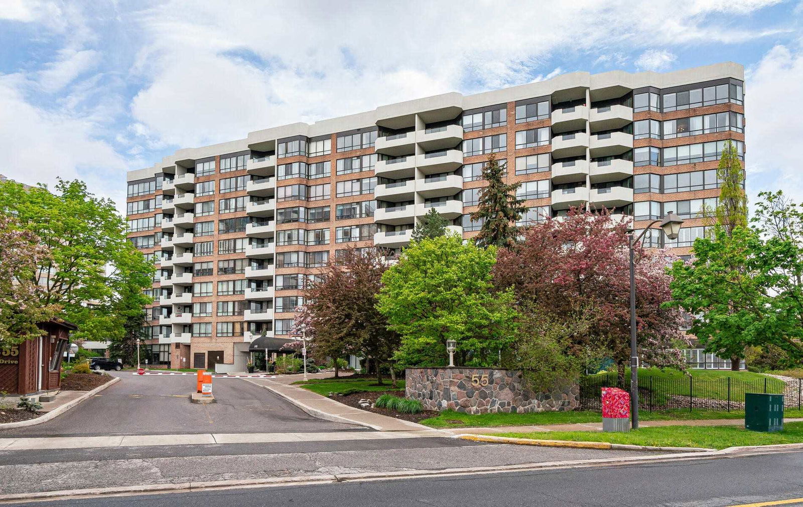 Waldon Pond Condos, Markham, Toronto