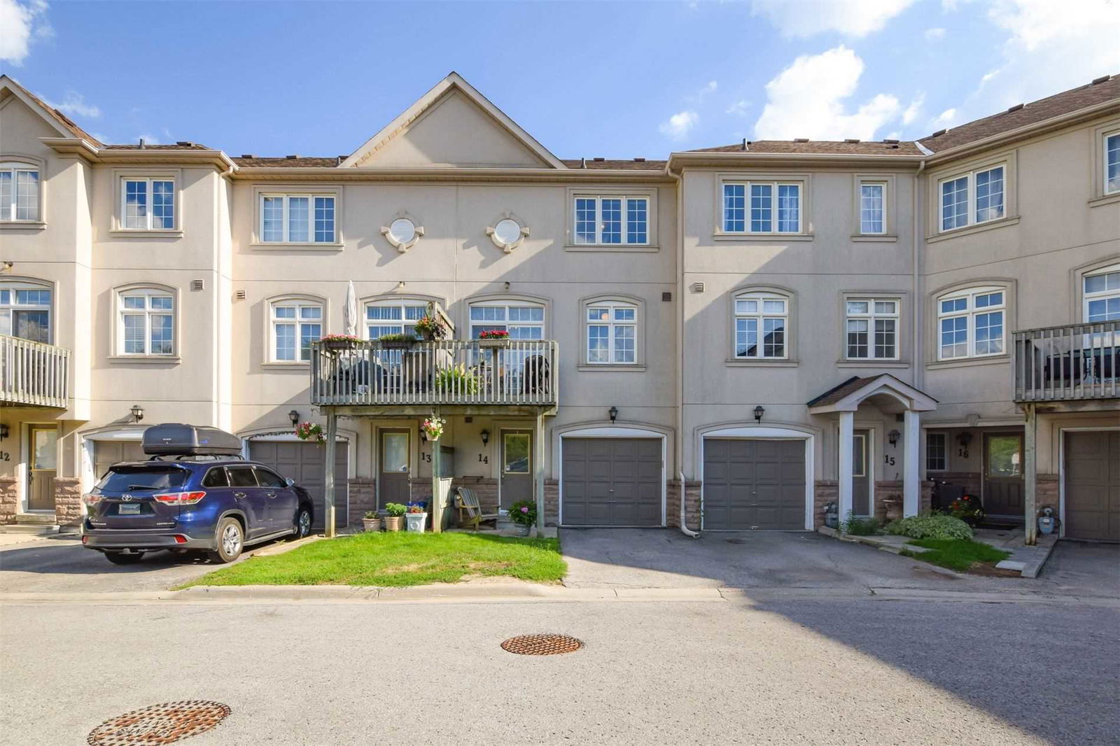 10 Post Oak Townhomes, Richmond Hill, Toronto