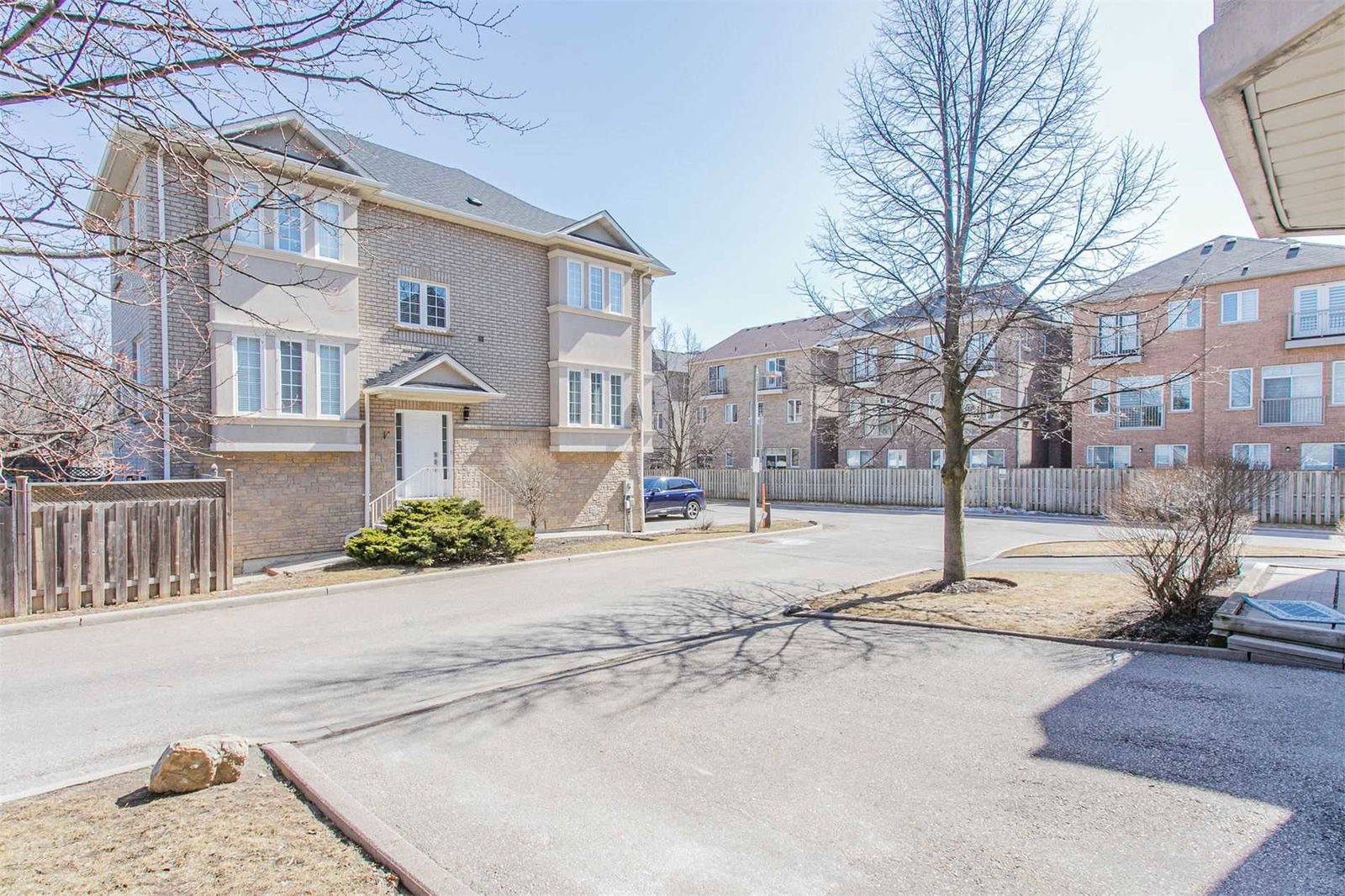 10719 Bathurst St Townhomes, Richmond Hill, Toronto