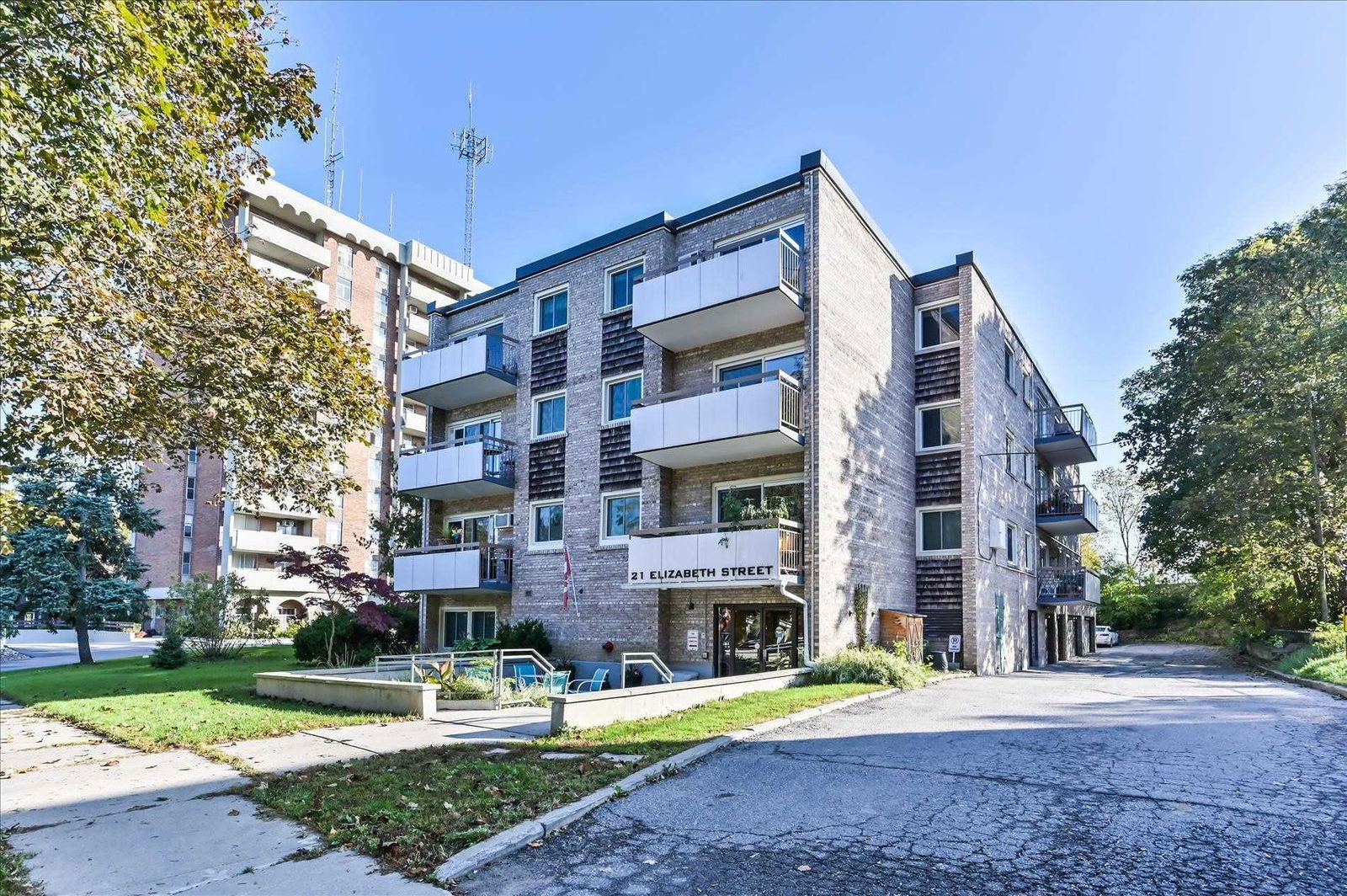 21 Elizabeth Sreet Condos, Richmond Hill, Toronto