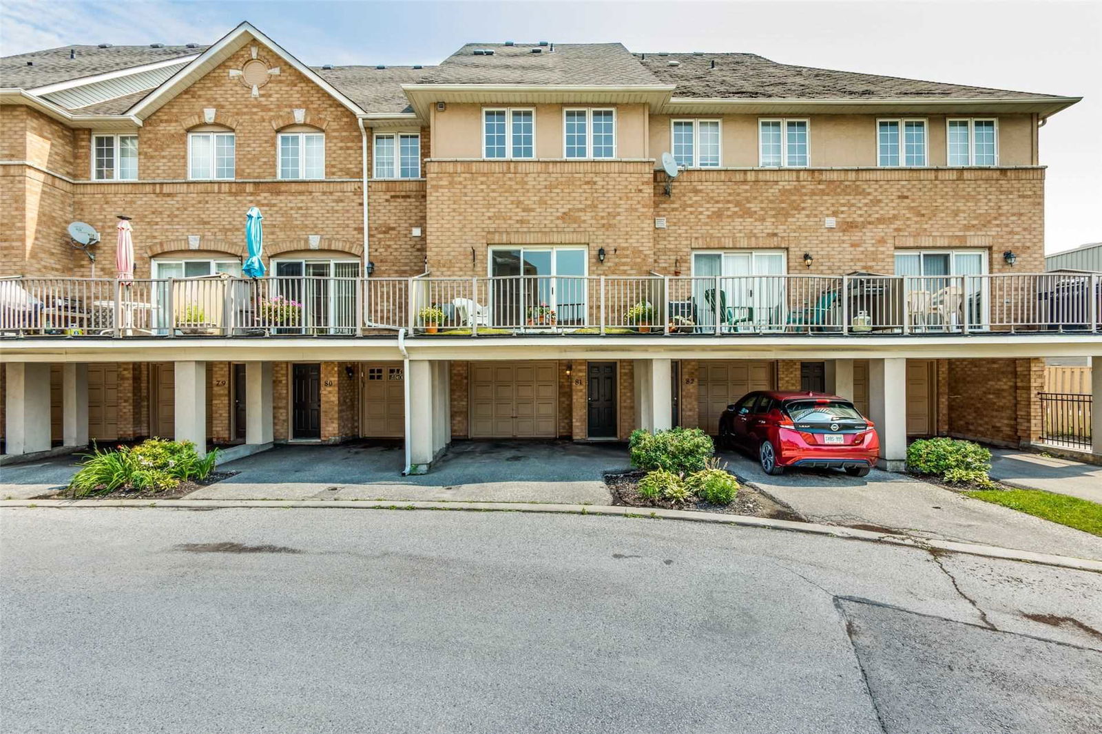 23 Observatory Lane Condos, Richmond Hill, Toronto