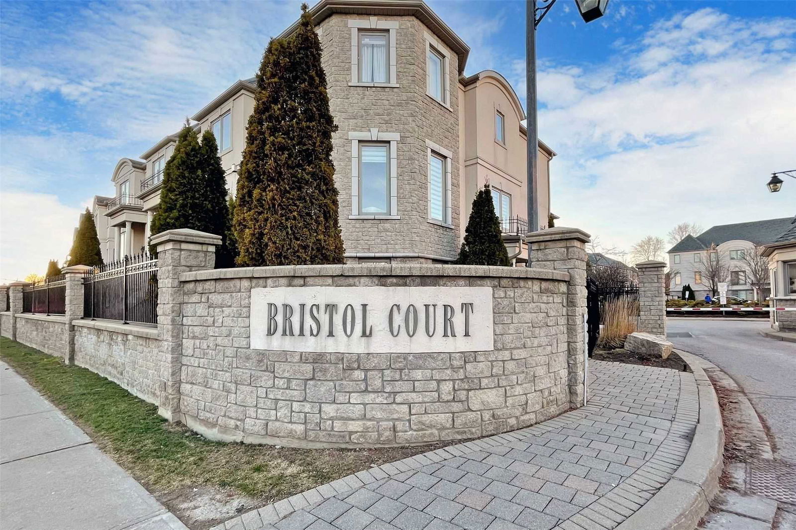 Bristol Court Townhomes, Richmond Hill, Toronto