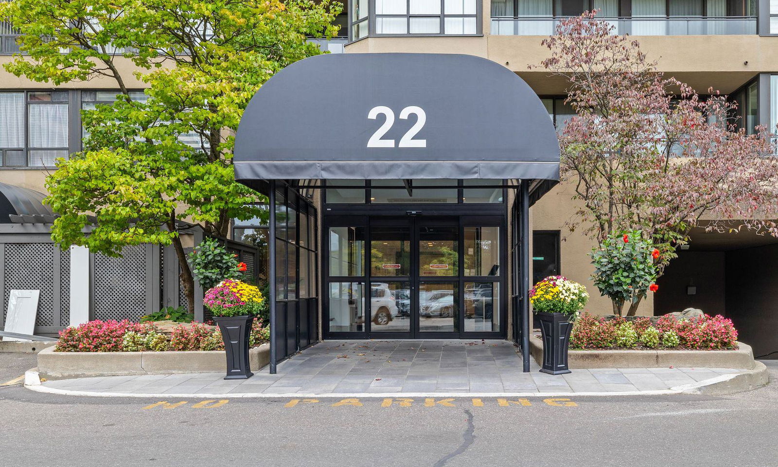 Entrance — Gibraltar Condos, Richmond Hill, Toronto