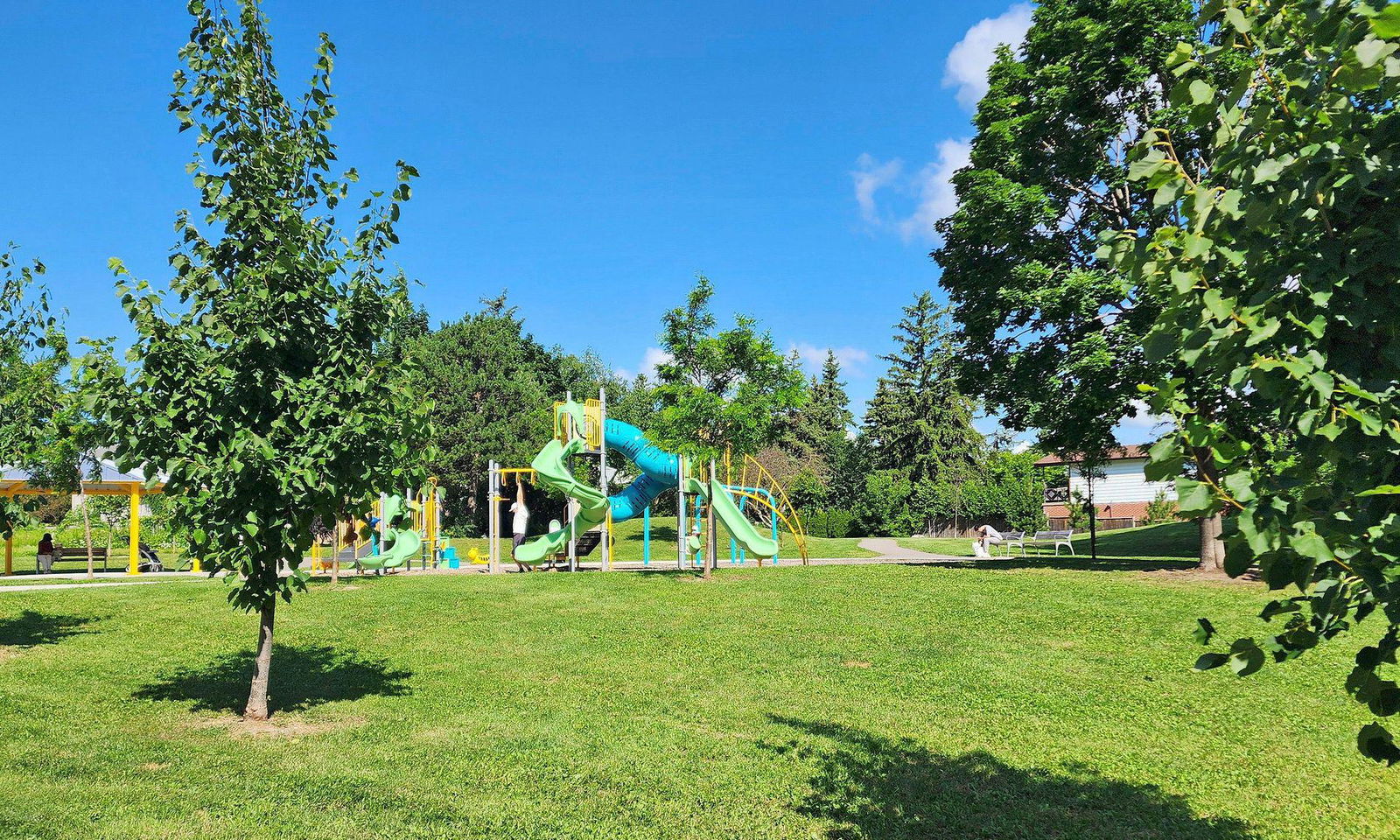 Playground — Royal Gardens II Condos, Richmond Hill, Toronto